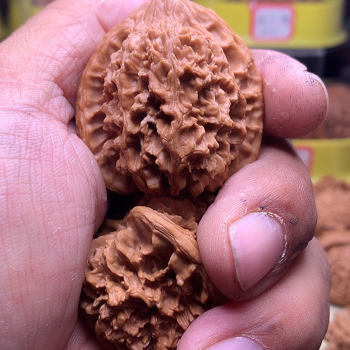 文玩核桃吊坠魏*生满天星