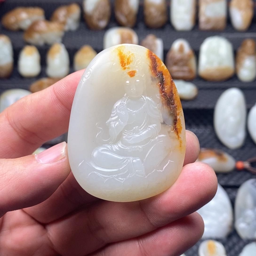 和田玉颈饰未镶嵌