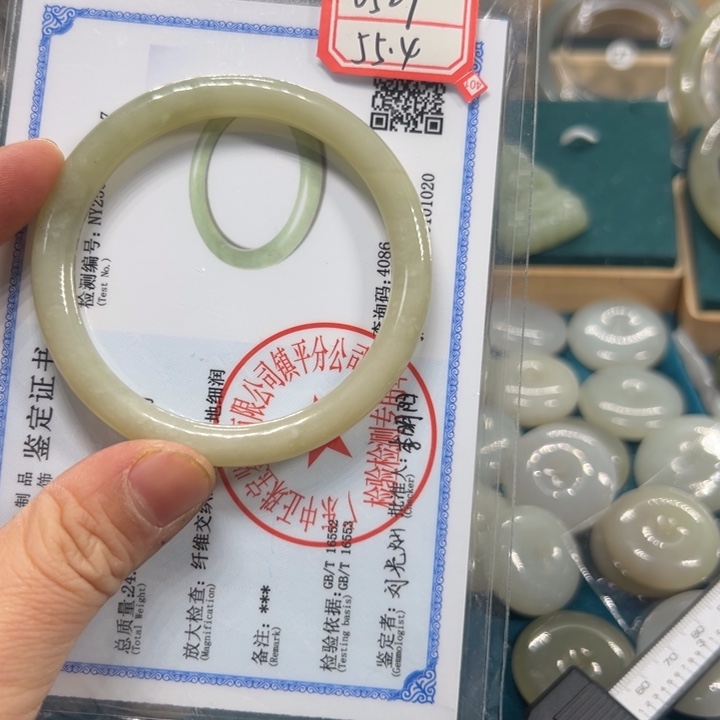 和田玉手镯未镶嵌55.4圈围0527