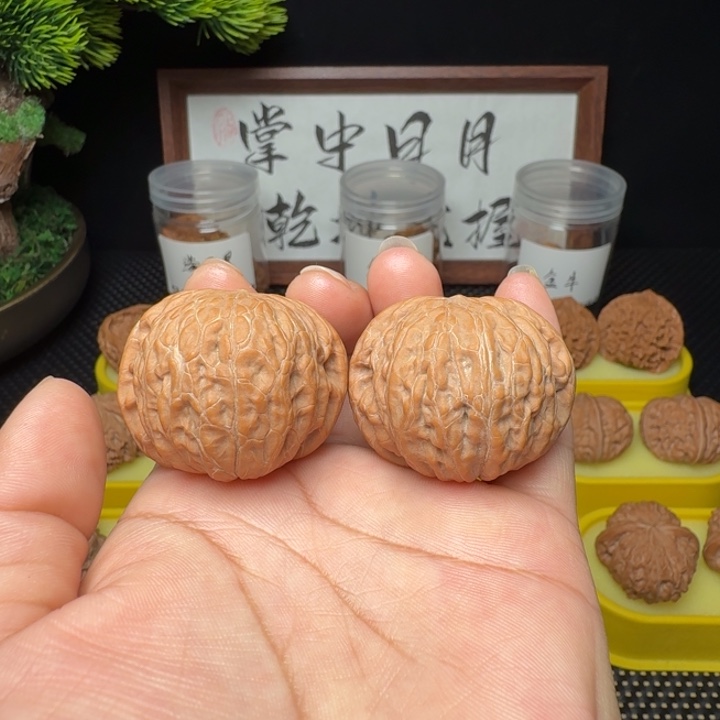 文玩核桃吊坠铁锤妹妹39