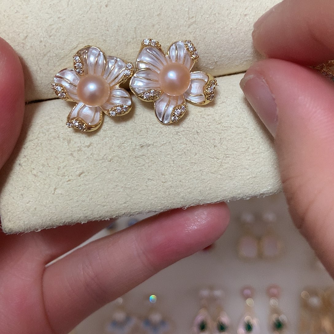 淡水珍珠耳饰合金