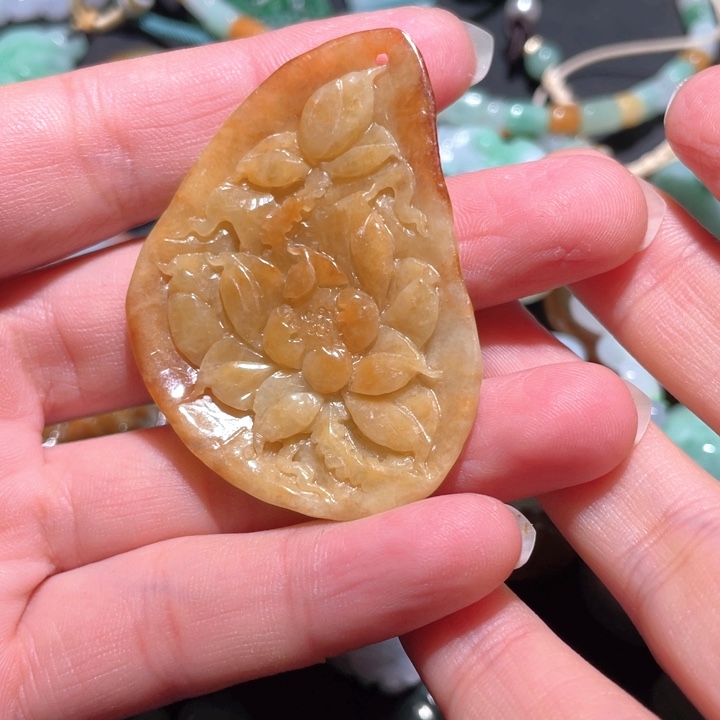 【闪购商品】翡翠颈饰未镶嵌天然翡翠