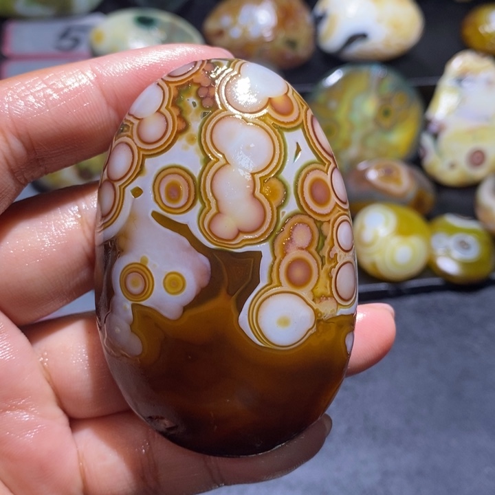玛瑙/玉髓未镶嵌珠宝奇石22