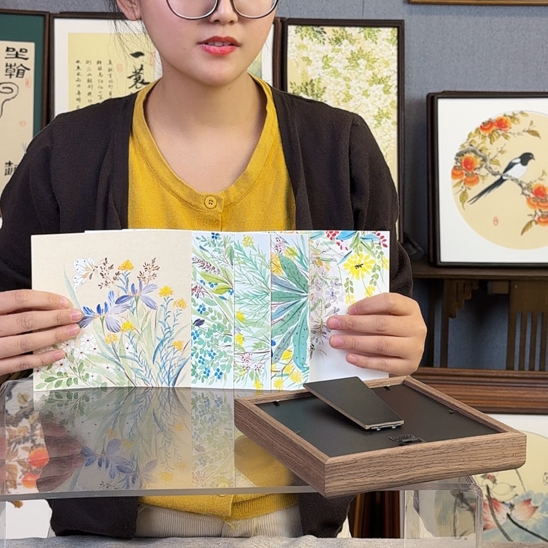 晨***辉国画手绘带框尺寸：15*15七张