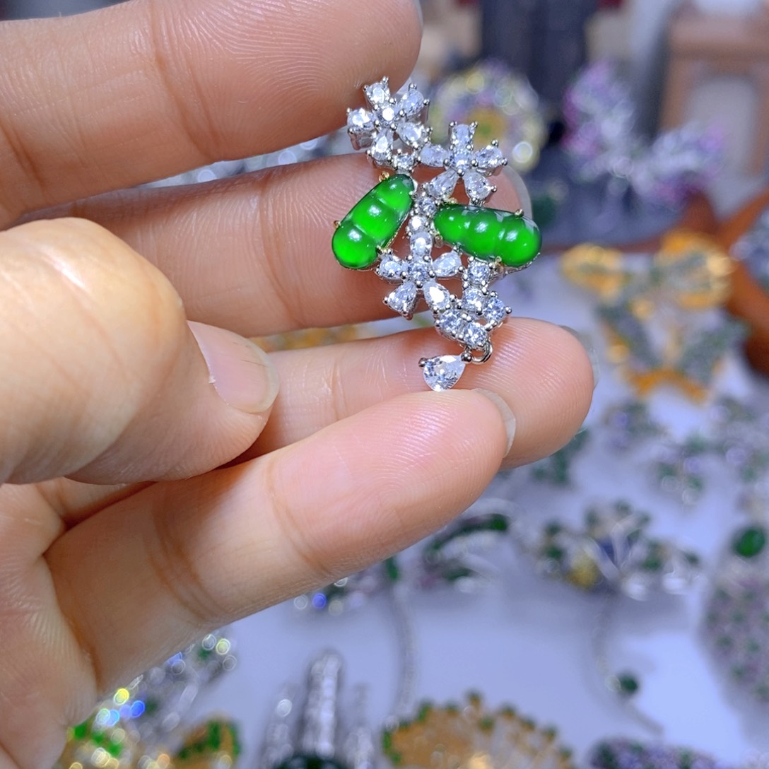 翡翠耳钉银S925镶嵌天然翡翠