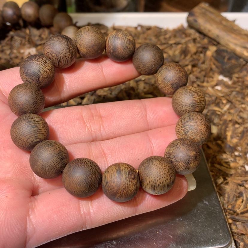 【闪购商品】沉香手串h****y沉香手串