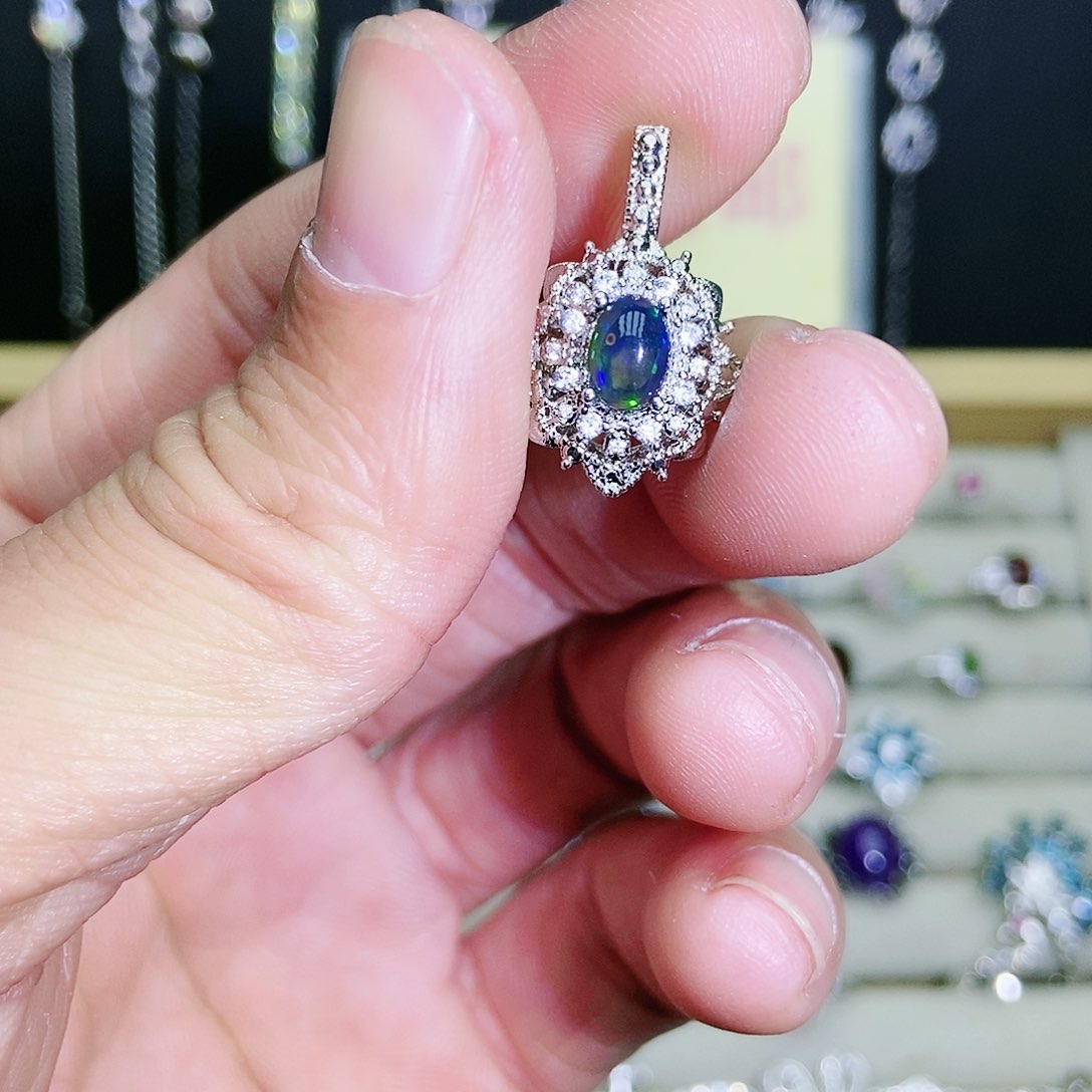 【闪购商品】未镶嵌欧泊吊坠(不含链)
