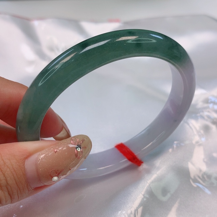 翡翠手镯（贵妃镯）未镶嵌