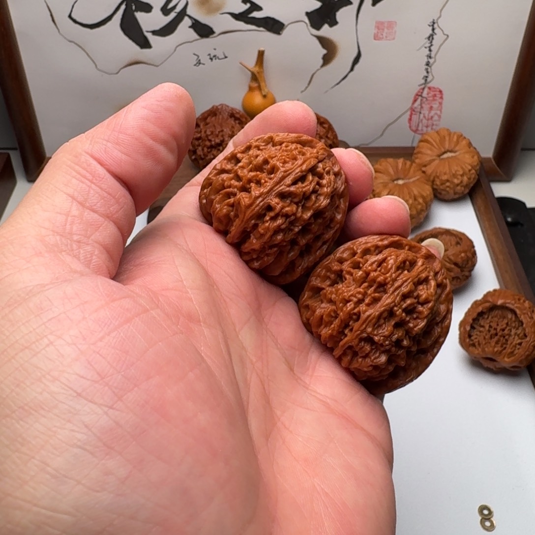 文玩核桃吊坠?*⁷南疆石红