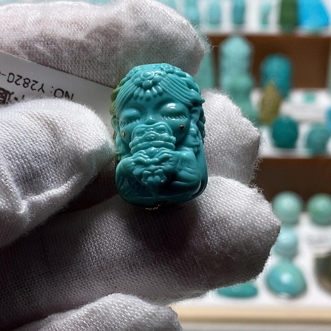 绿松石未镶嵌珠宝奇石