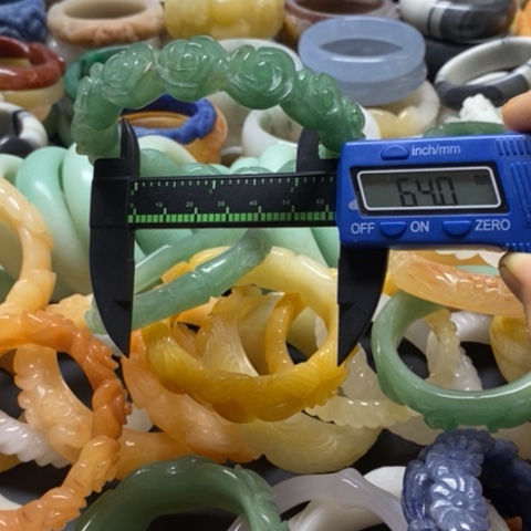 石英质玉手镯未镶嵌柔**水