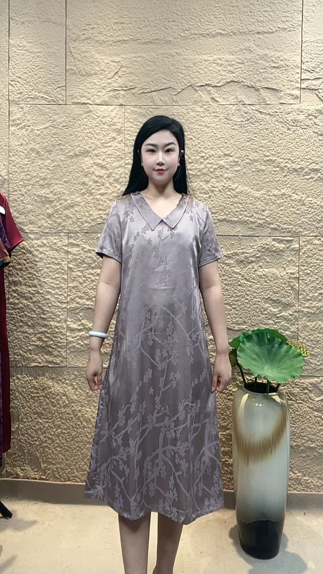 （）夏季时尚洋气妈妈装短袖气质显瘦连衣裙