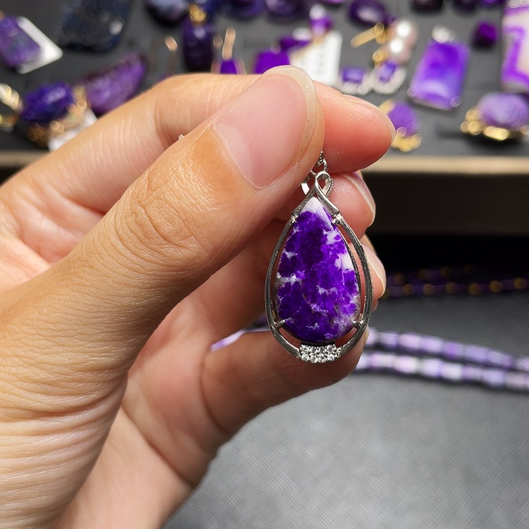 银S925镶嵌苏纪石（舒俱来）吊坠