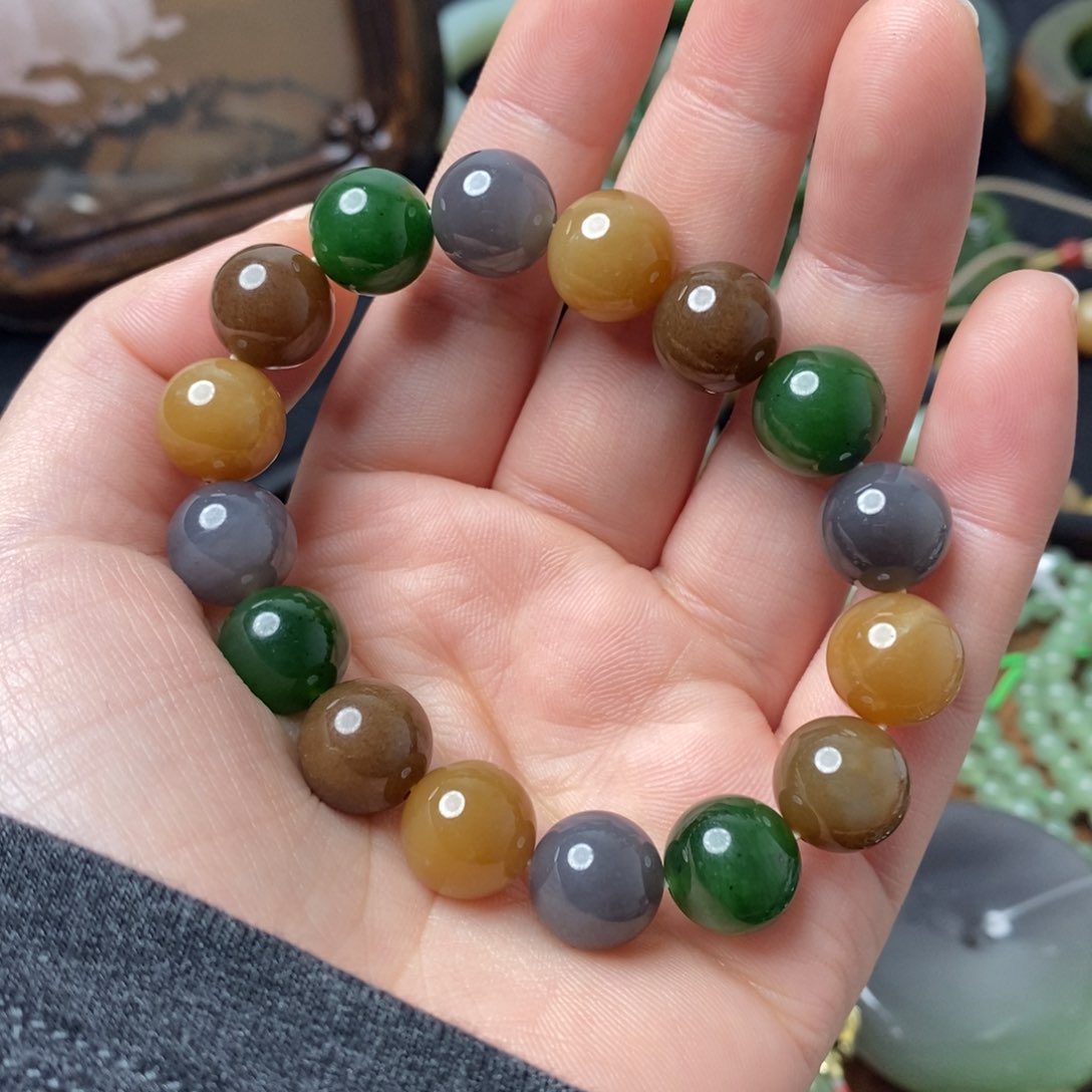 和田玉手串未镶嵌艺***坊