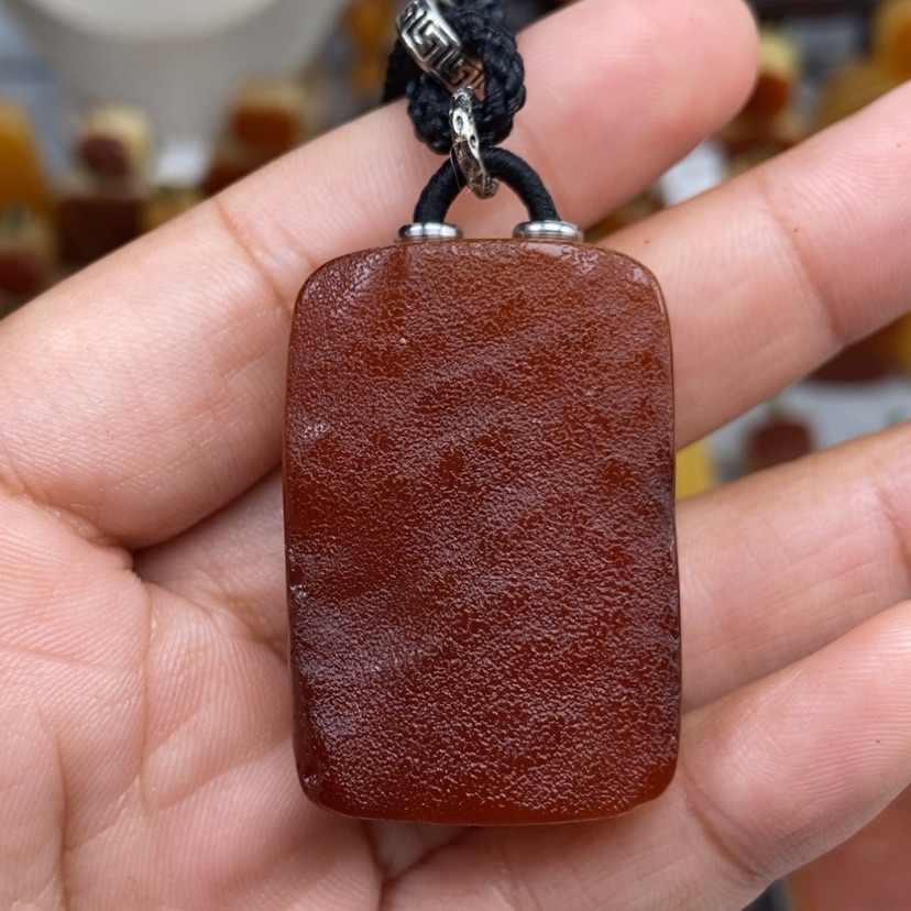 【闪购商品】琥珀颈饰未镶嵌