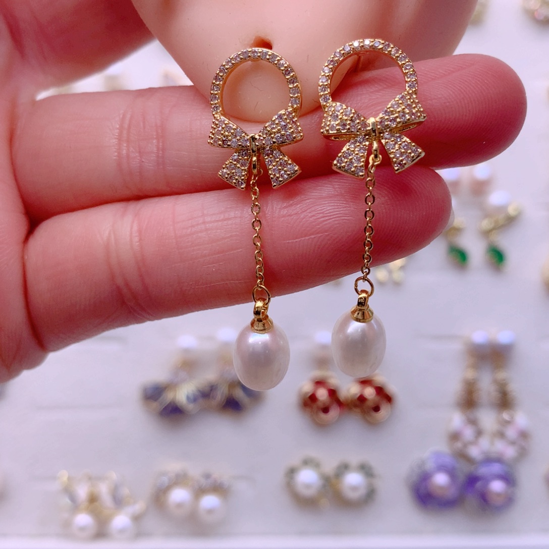 淡水珍珠合金耳饰