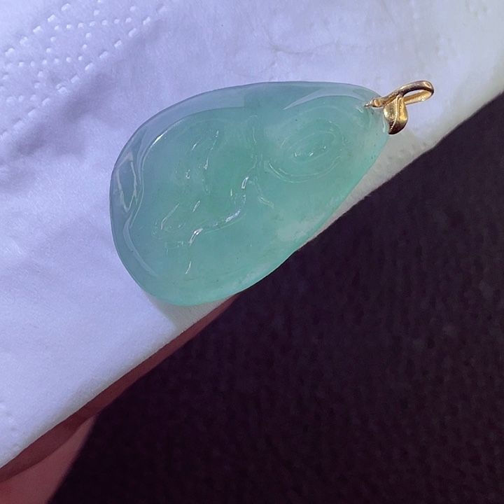 翡翠18K金镶嵌颈饰翡翠