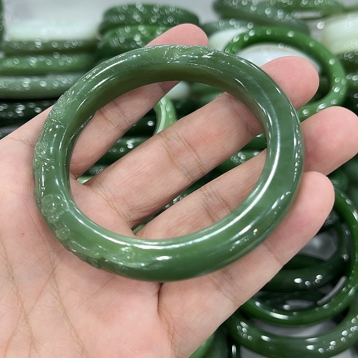 和田玉未镶嵌手镯56.8～1