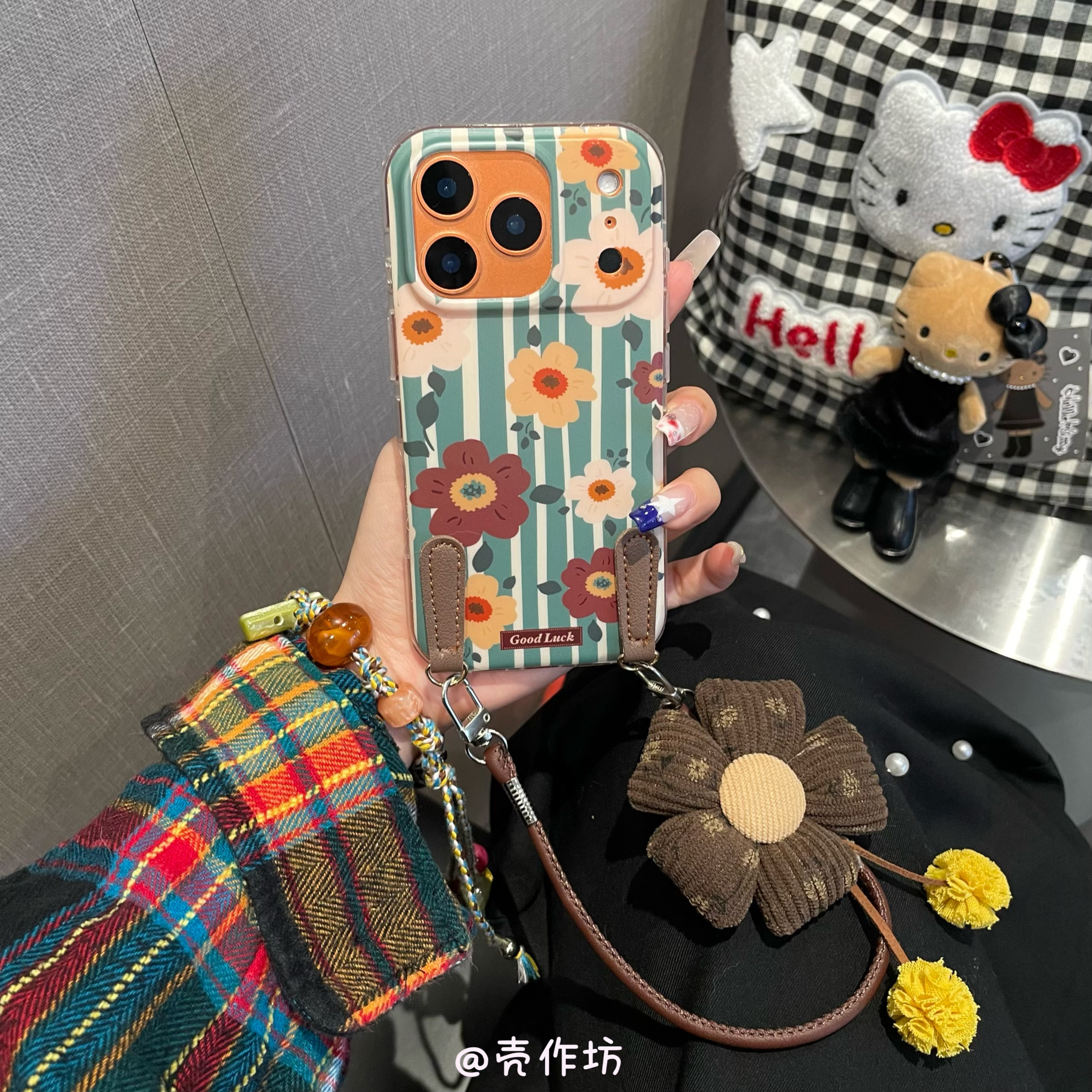 秋冬条纹花朵手提手机壳适用iPhone17pro/16/15/14小清新保护套