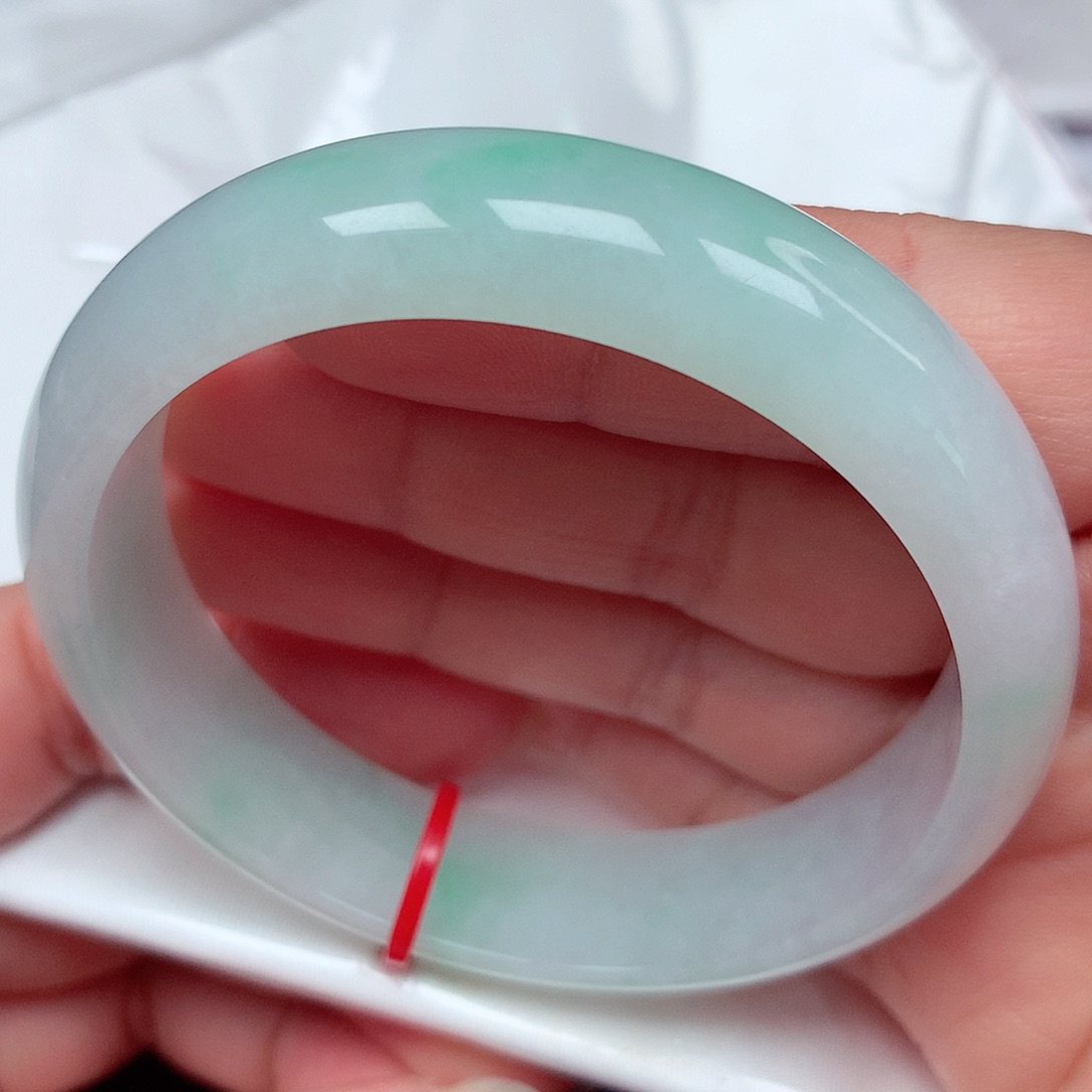 翡翠手镯未镶嵌轮胎镯