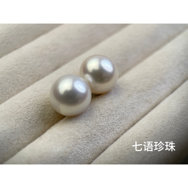 9-9.5天然淡水无核珍珠耳钉圆珠极强镜面光 全珠层珍珠多样性发货