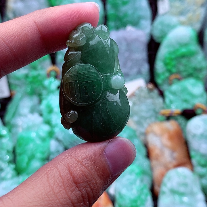 翡翠吊坠(不含链)未镶嵌