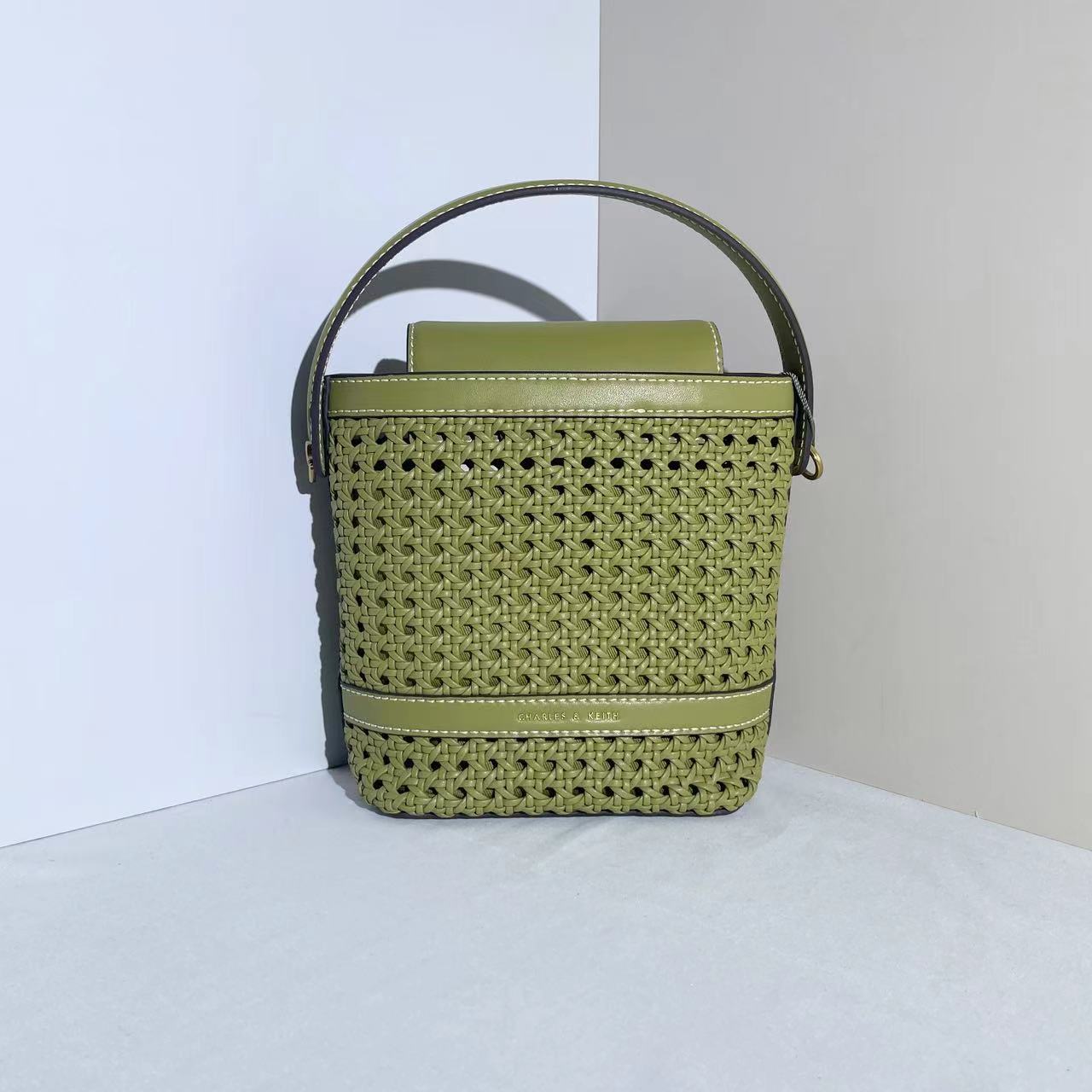 CHARLES&KEITH   10840469牛油果色M时尚女包