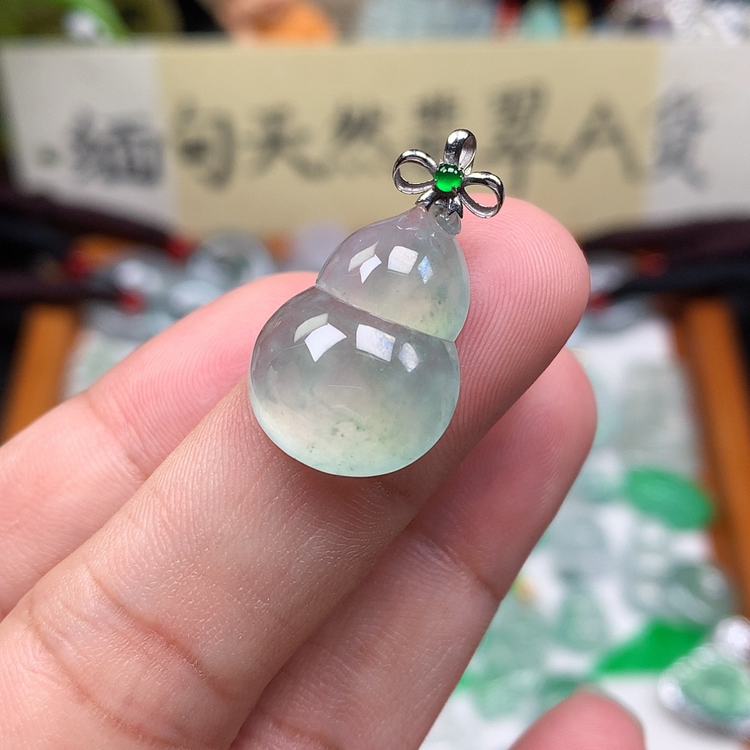 翡翠散珠18K金镶嵌缅甸天然A货翡翠冰种葫芦
