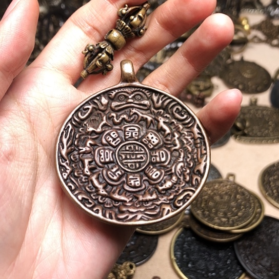 楚***门铜聚艺阁家居工艺品