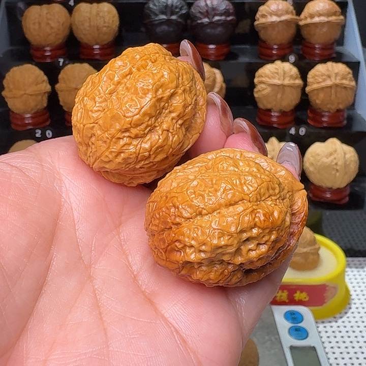 文玩核桃把件孔雀金蟾38尺…………86号