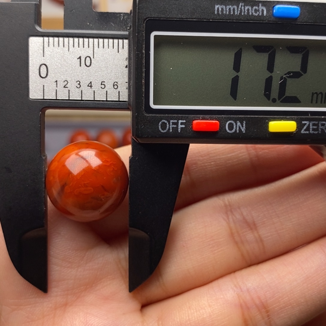 南红玛瑙未镶嵌配饰火焰纹 微瑕矿点