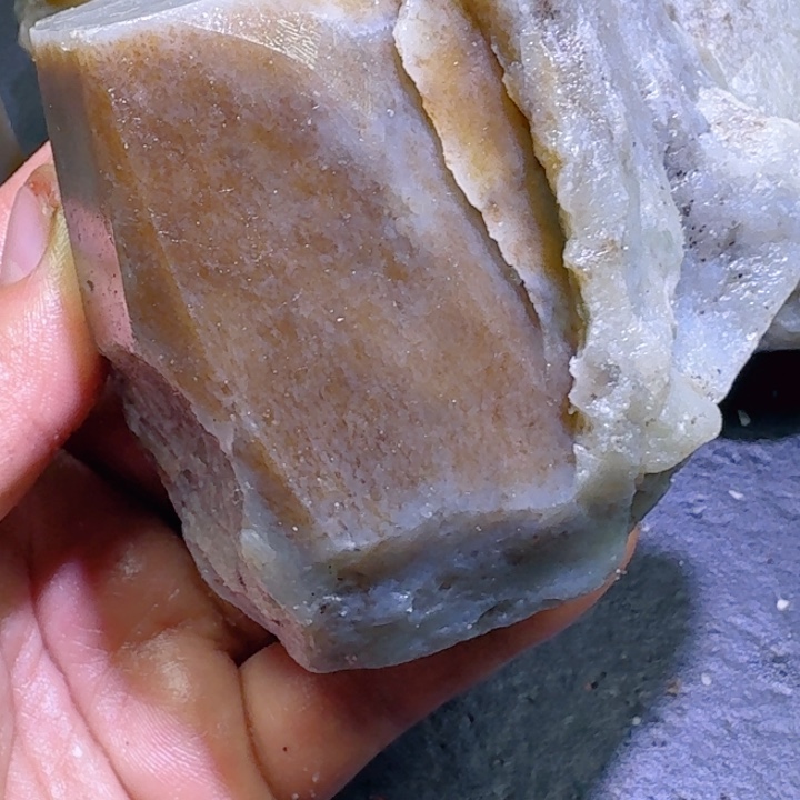 和田玉未镶嵌珠宝半成品