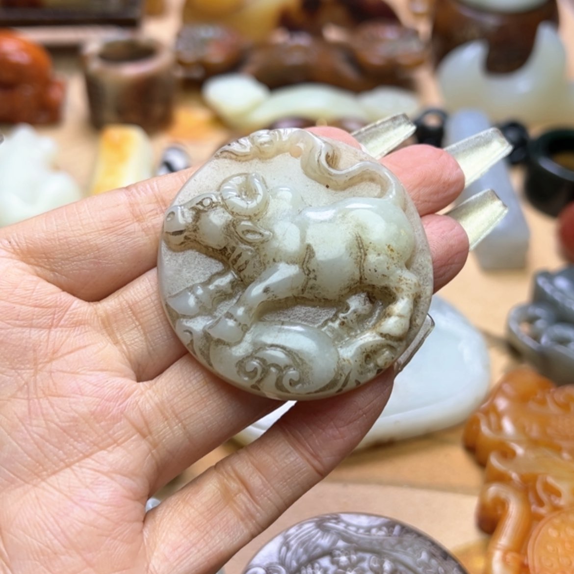 【闪购商品】蛇纹石玉颈饰未镶嵌