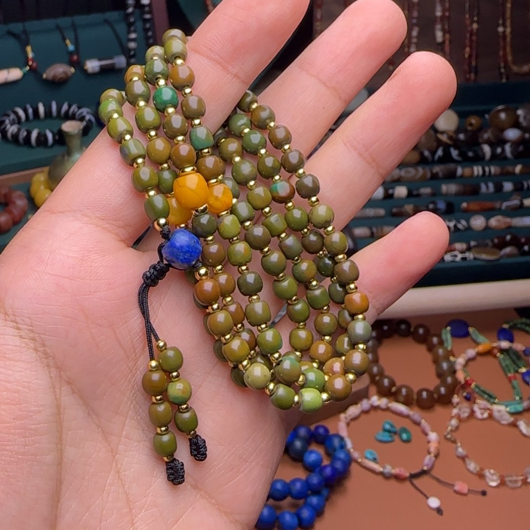 只买单纯的吊坠，没带链子，属的性质。无