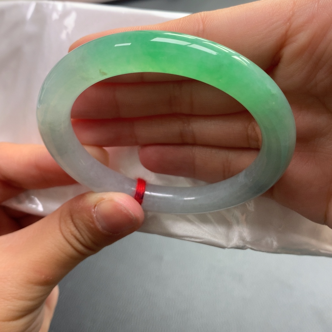 翡翠未镶嵌手镯18号53圆条半山水冰绿性价比