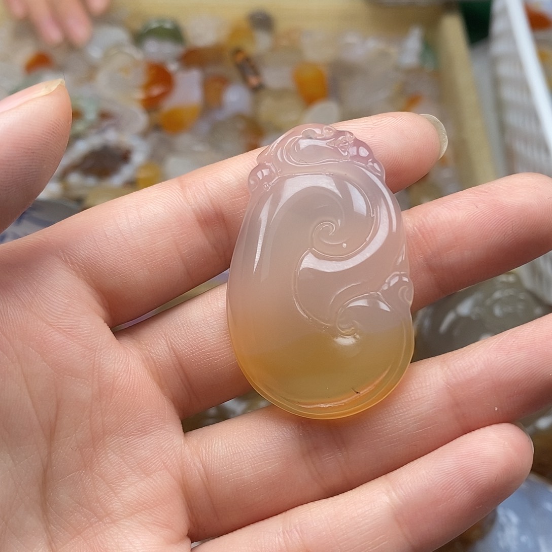 玛瑙/玉髓未镶嵌颈饰