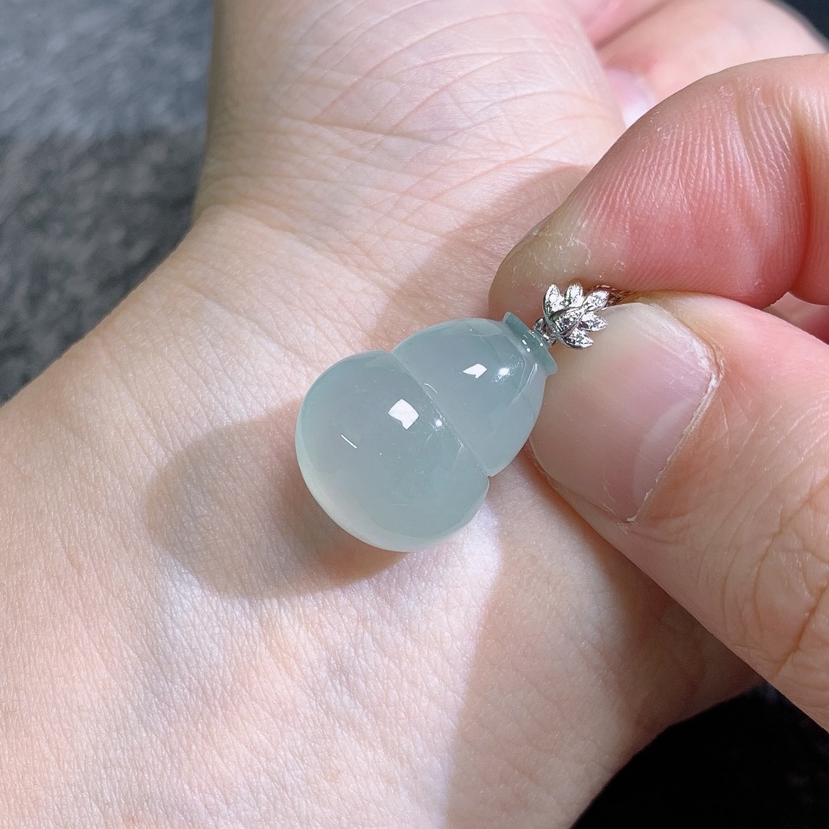 缅甸天然A货翡翠镶嵌18k金冰种飘绿花葫芦吊坠礼物珠宝21×16×8.3