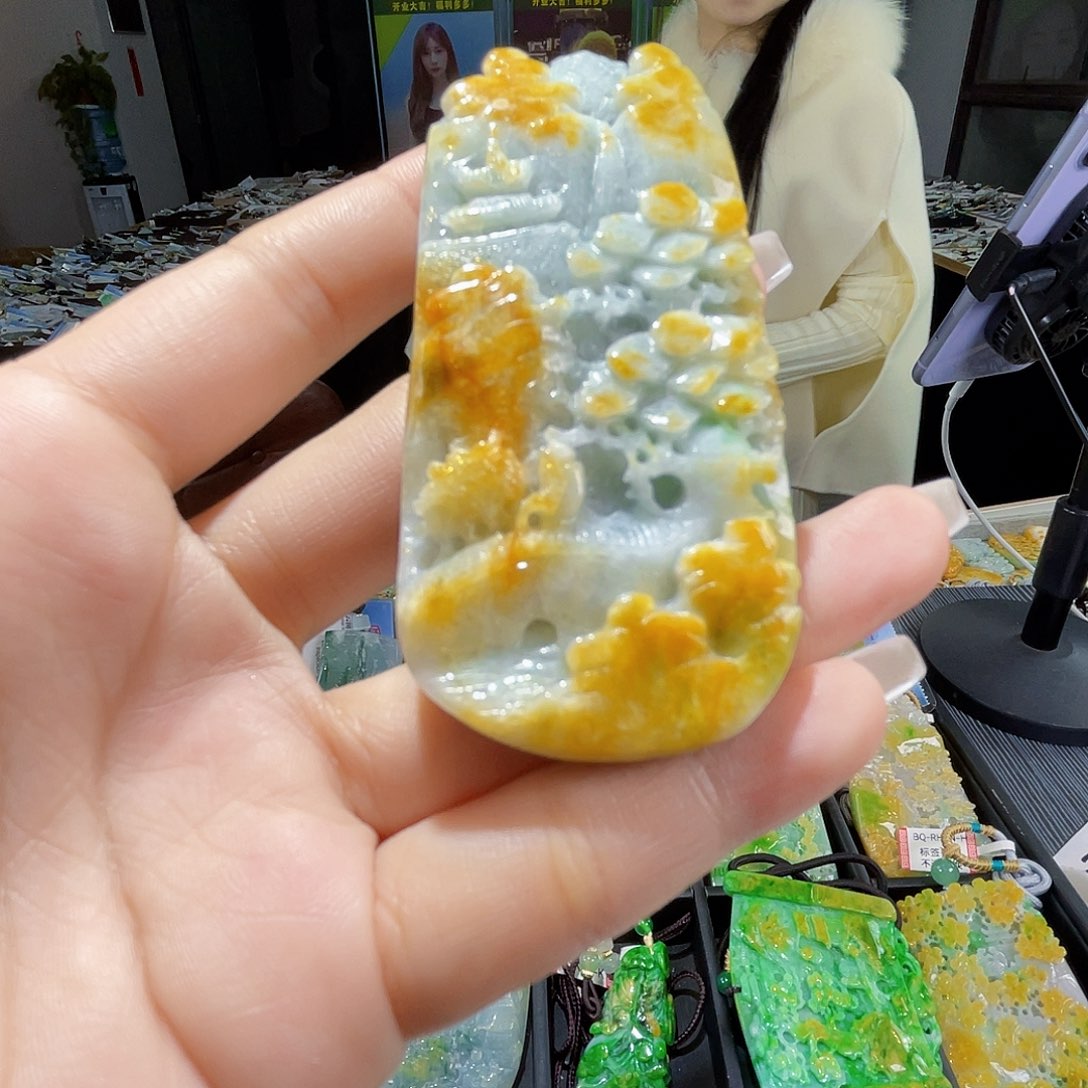 颈饰未镶嵌翡翠一