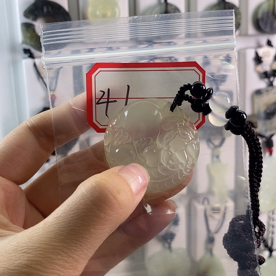 蛇纹石玉颈饰未镶嵌给****脊41