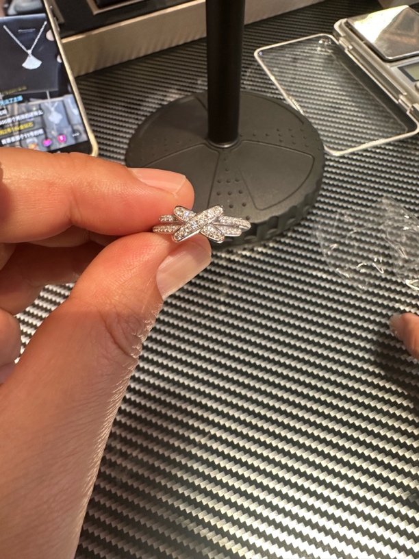 满钻交叉式戒指18k金