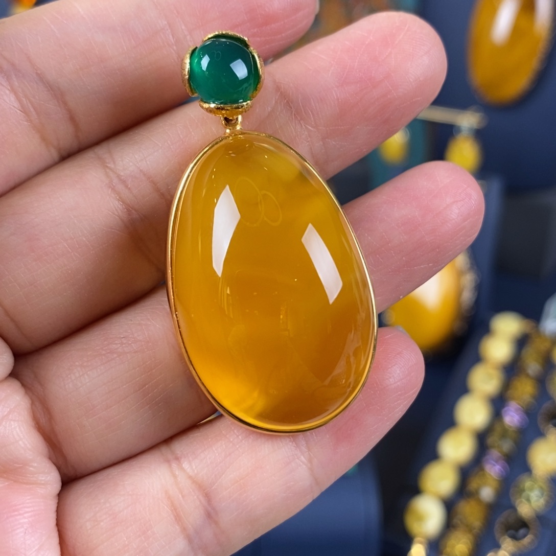 蜜蜡颈饰银S925镀金镶嵌