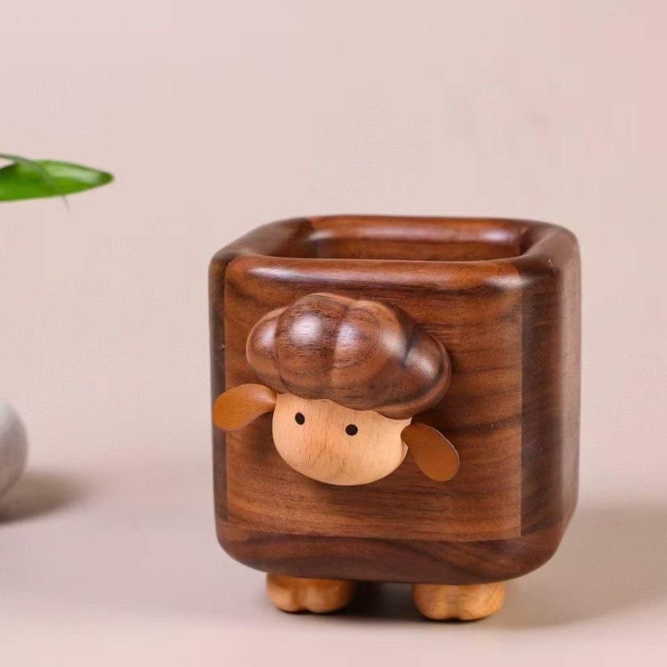 黑胡桃木实木创意小羊笔筒收纳盒可爱卡通桌面装饰品摆件节日礼物