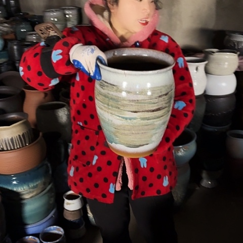 口25高31瑕疵盆子。