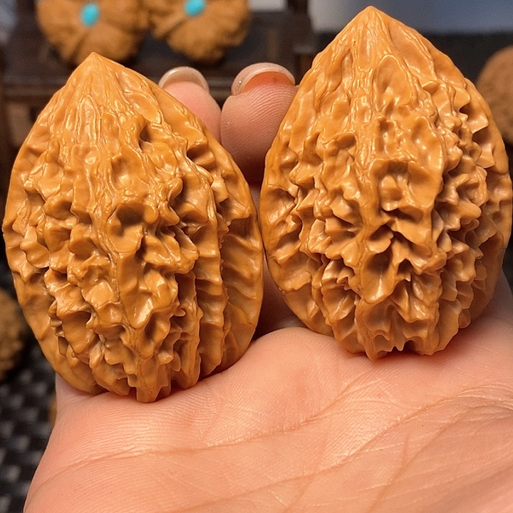 吊坠文玩核桃招财鼠，边38肚41，高53