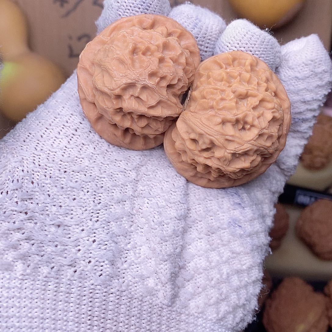 桃核把件c***t宫灯核桃