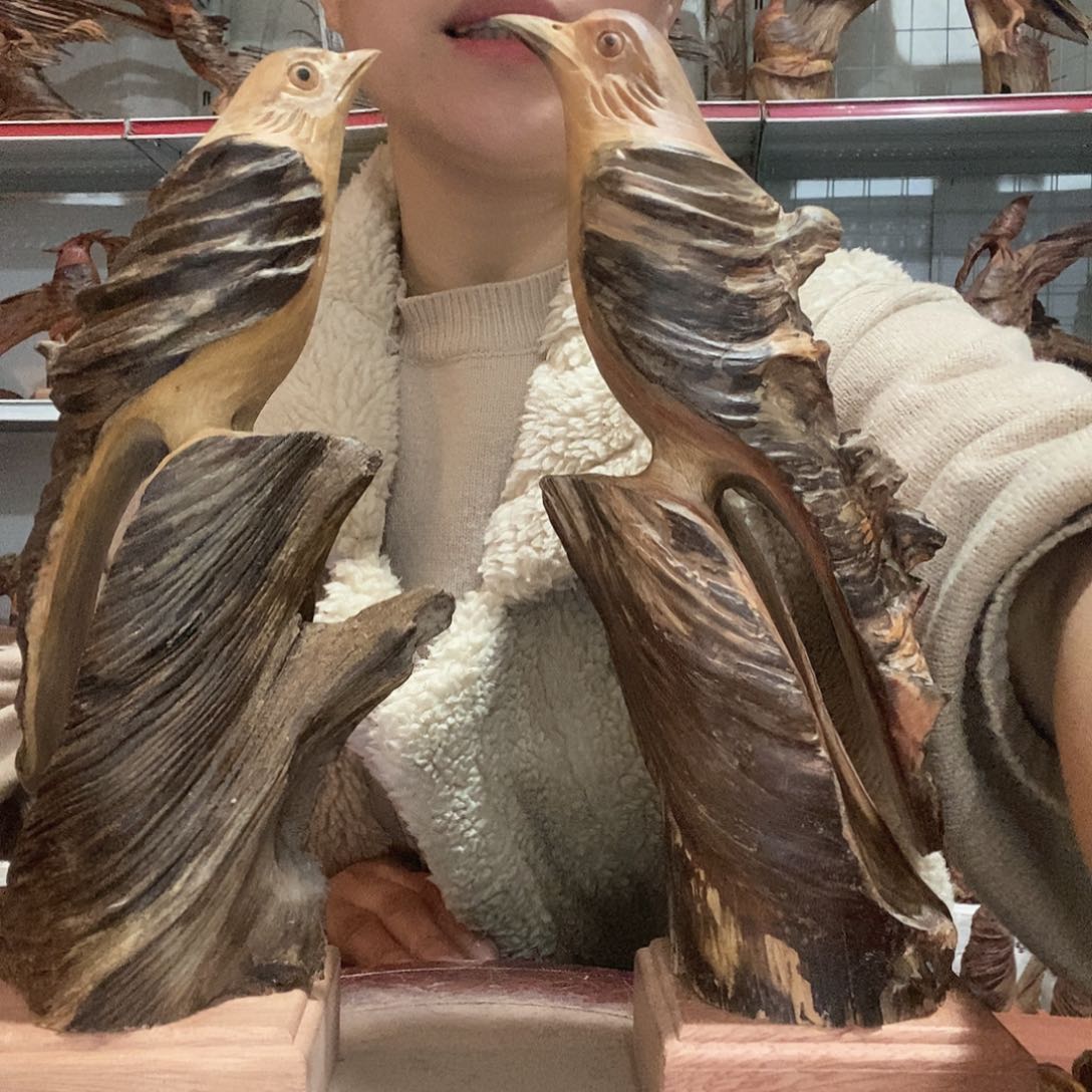 松木S****0琥珀木精美自然摆件