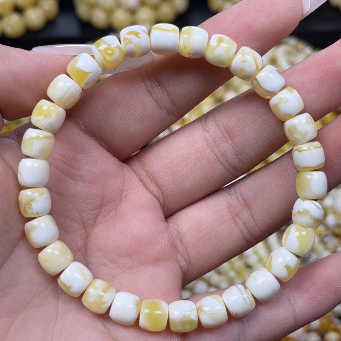 蜜蜡未镶嵌珠宝奇石7m