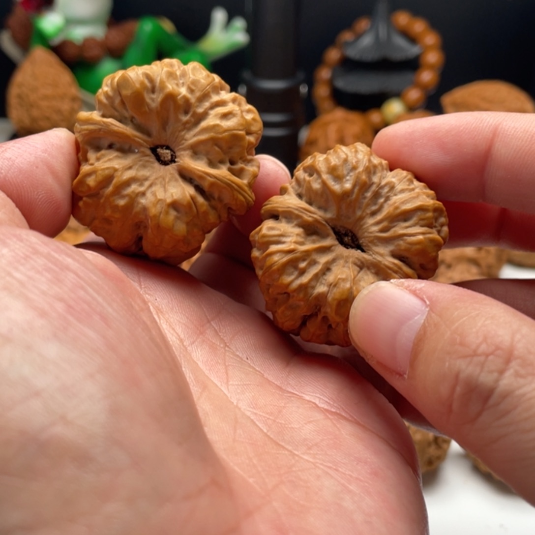 ¥***吊坠文玩核桃38蛤蟆头