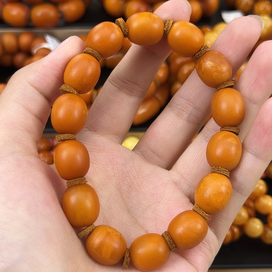 琥珀颈饰未镶嵌蜜蜡