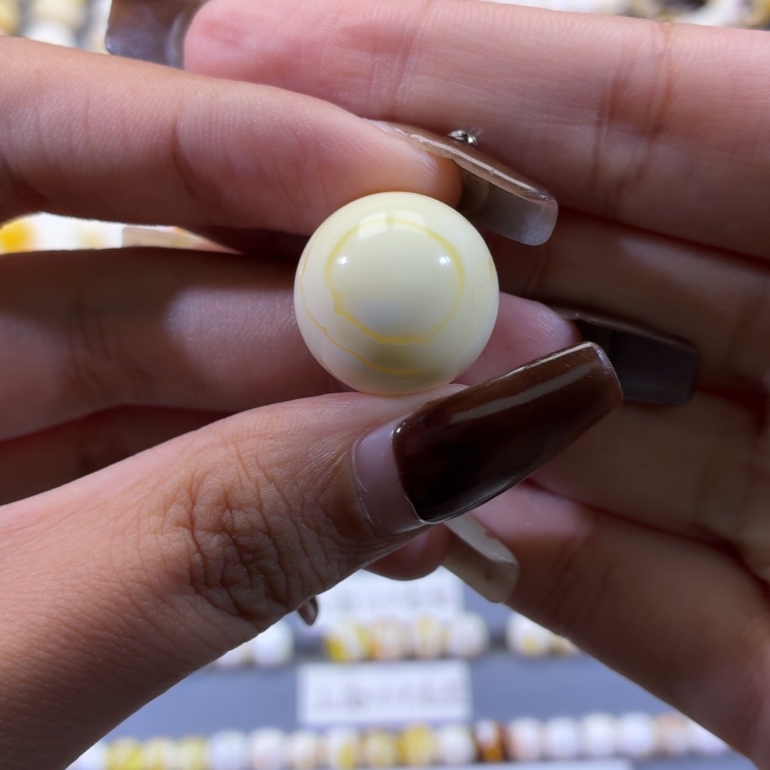 O***r琥珀未镶嵌裸石天然蜜蜡